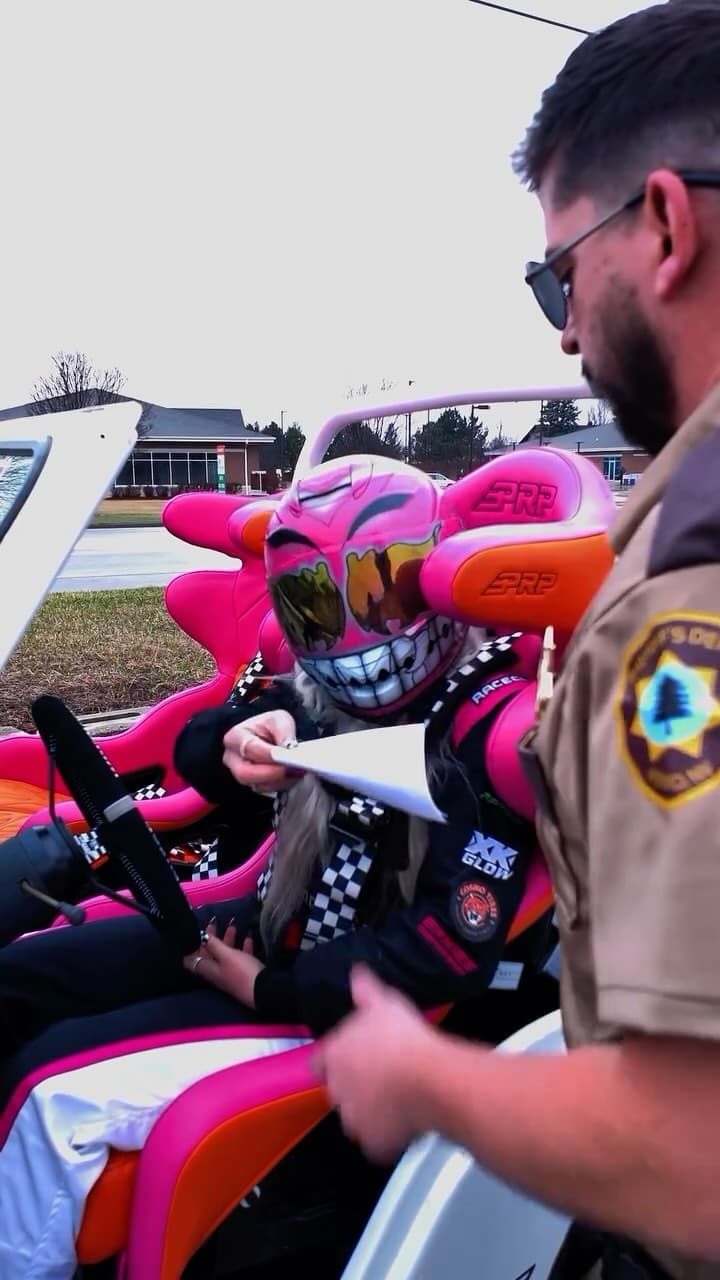 burnout-baddie - burnout-baddie-police-skit